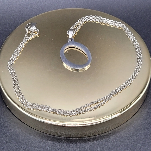 Silver Mean Girls Inspired Letter Necklace. Letter O. - Picture 4 of 7